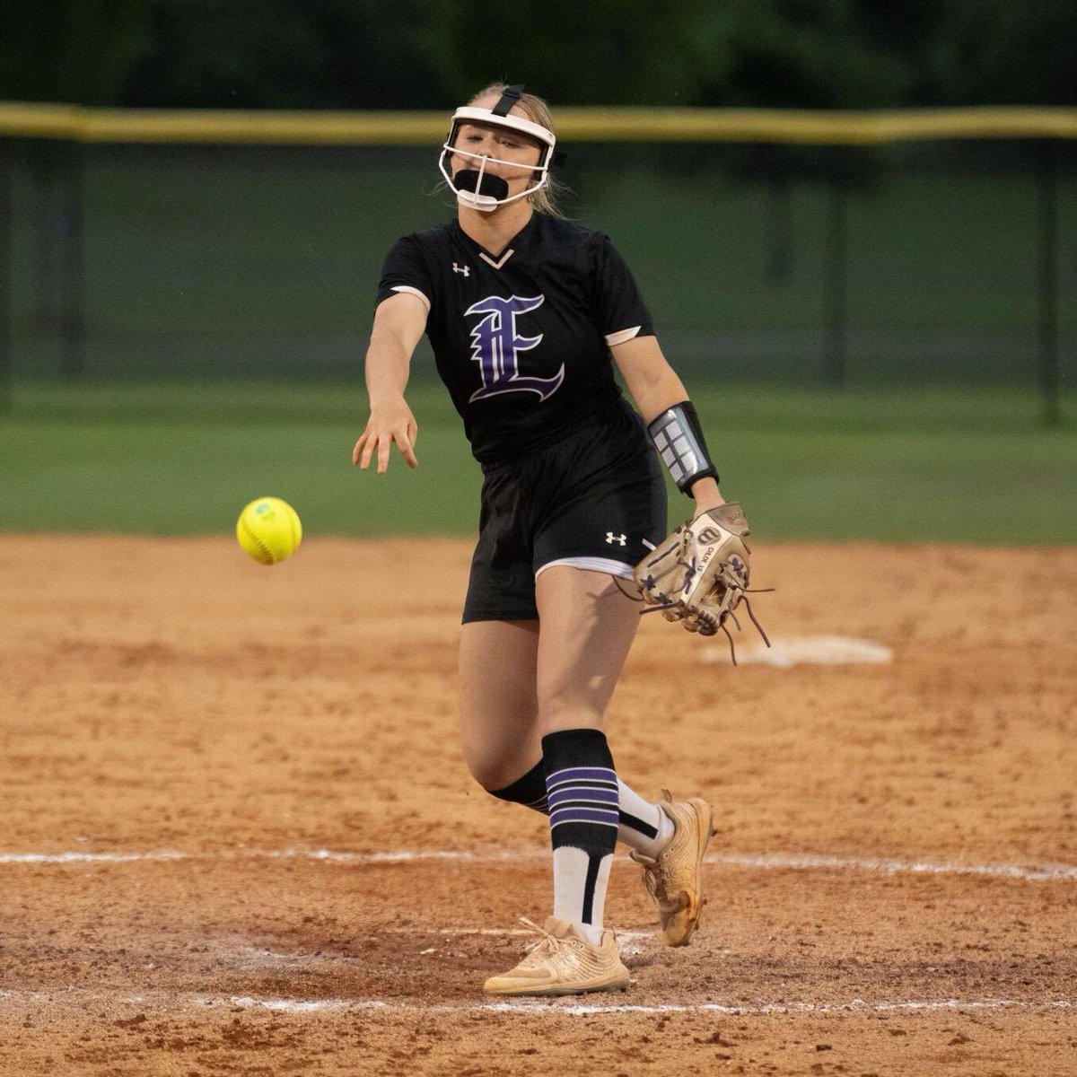 Per Sean Larken (<a href="/Lark_NessMonsta/">Sean Larken</a>) with <a href="/WCLASports/">West Central Sports</a>, Former Rosepine Eagle Chloe Bennett has been named the new Rosepine Softball Head Coach. 

Former Coach David Weldon will remain on staff as an assistant coach. 

<a href="/chlo_lineee12/">chloe caroline bennett</a> returns home to lead the Lady Eagles.