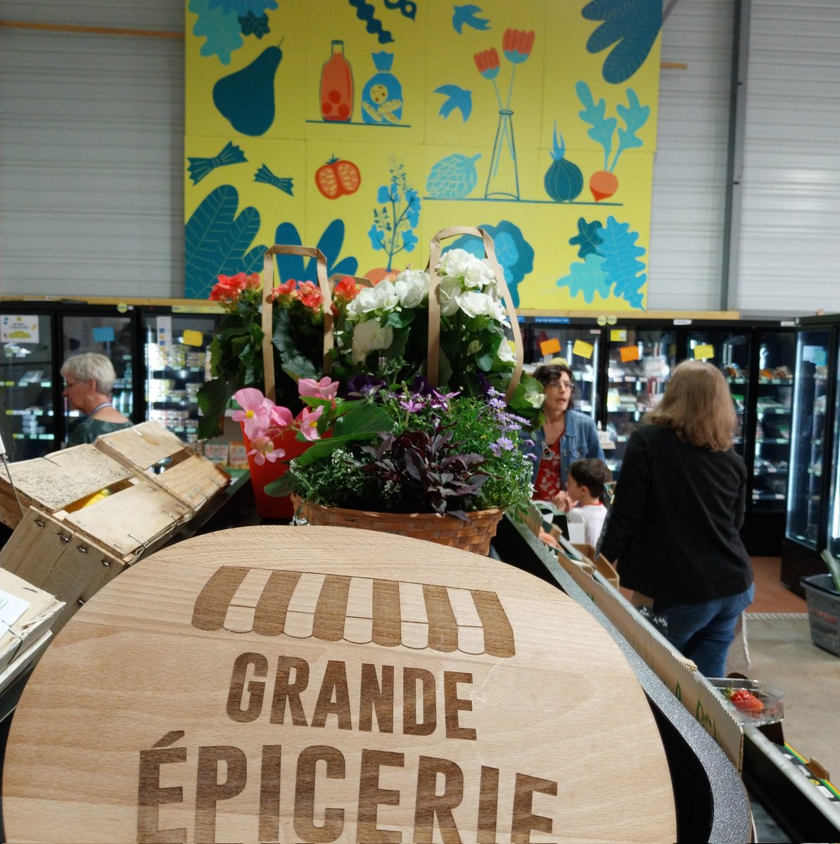 Vous souhaitez rejoindre notre magasin participatif ? Venez assister à notre réunion d'information ce samedi 1er juin à 10h au 88, avenue du 20ème Corps à #Nancy. La prochaine aura lieu le mardi 10 juin. Visite des rayons et questions/réponses sur les créneaux.