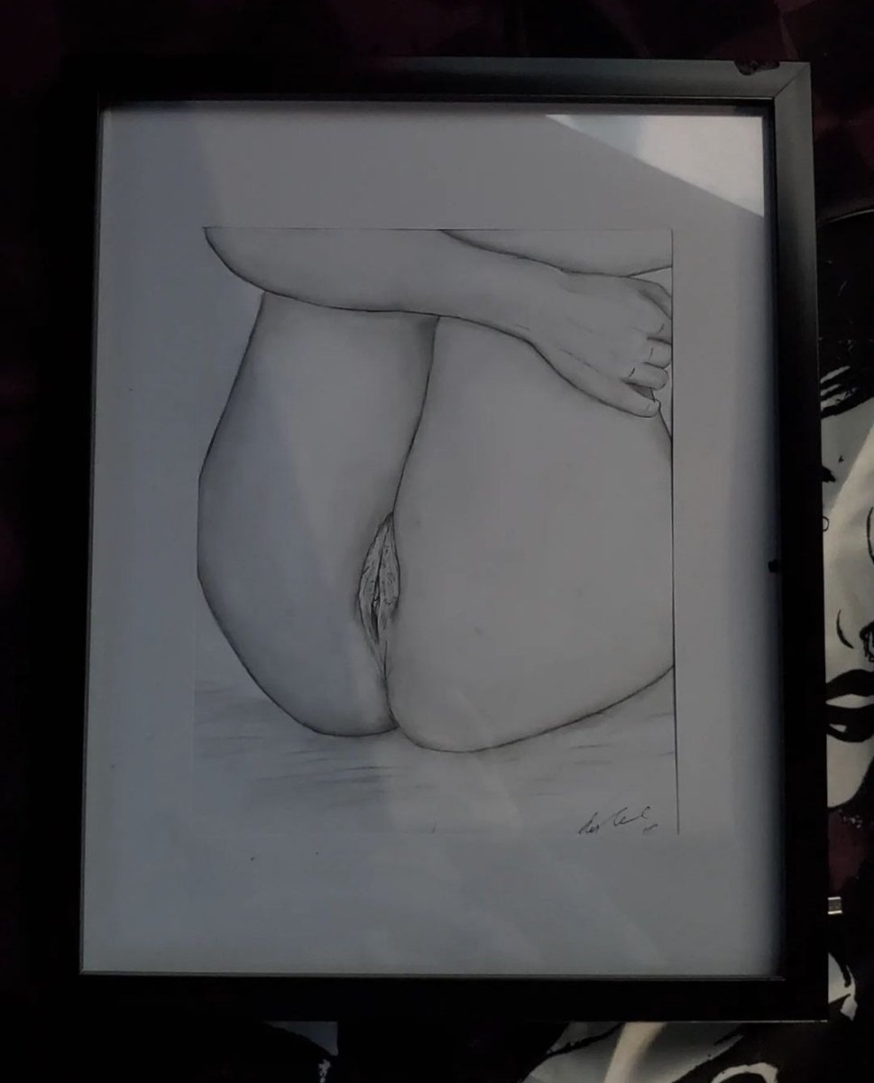 KyleeRosse's tweet photo. Me and what Type of art I draw ;)
#artists #artists #HowToRuinLove #art #nude #wlw #gay https://t.co/IDAG2Q3lur