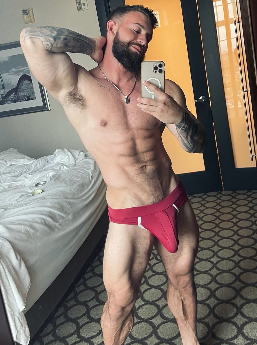 Sending my nudys to anyone who replies “hi” ;)