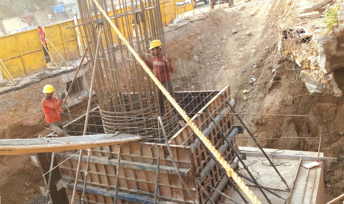 “A road may appear to be just a path, but it’s the path to growth'

#NHIDCL is completing the construction of a 4-lane flyover with a paved shoulder along with a service road from the 4th Tawi bridge (Km 0) near Bhagwati Chowk to Canal Head (Km 1.3) on the Jammu-Akhnoor road