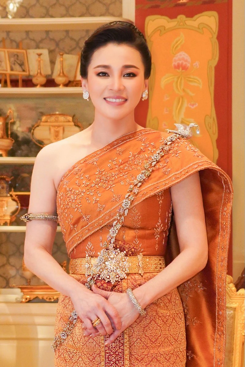 #พระราชินีสุทิดา #苏提达王后 #QueenSuthida

โหลดแบบชัดเวอร์ 👉 storage-wp.thaipost.net/2024/05/%E0%B8…