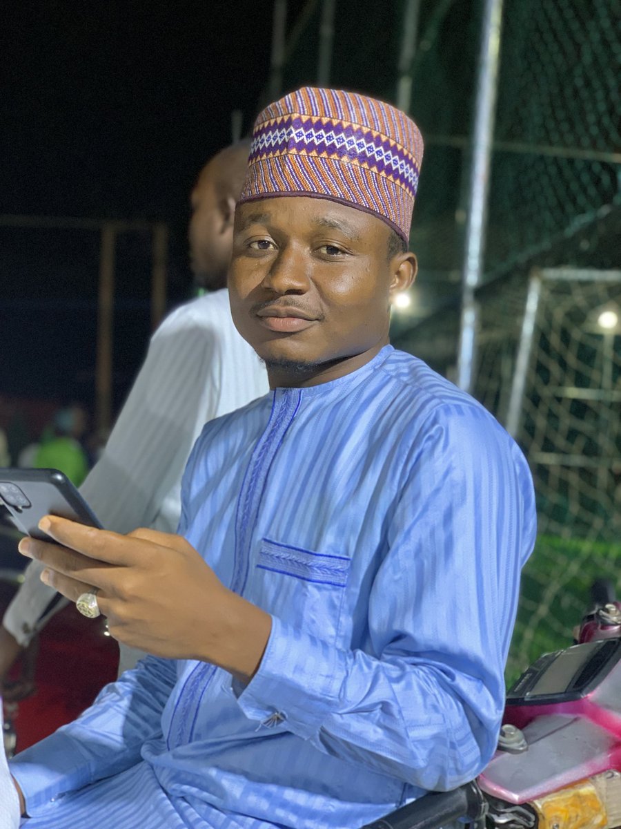 Alhamdulillah, Big 27.... Happy birthday to myself 🎂 🥳 🎉 I wish myself a wonderful year's ahead and success in all my endeavours. Pray for me, please 🙏