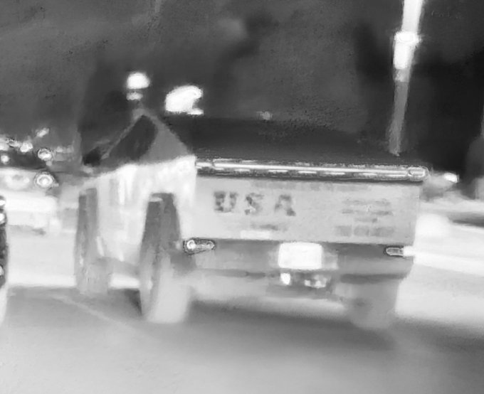 Shocked people actually buy these. Ugly as hell https://t.co/pqvQLbnDyZ