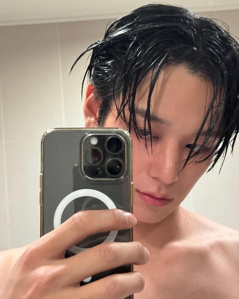 LEE JUYEON?!!?? HE’S INSANE