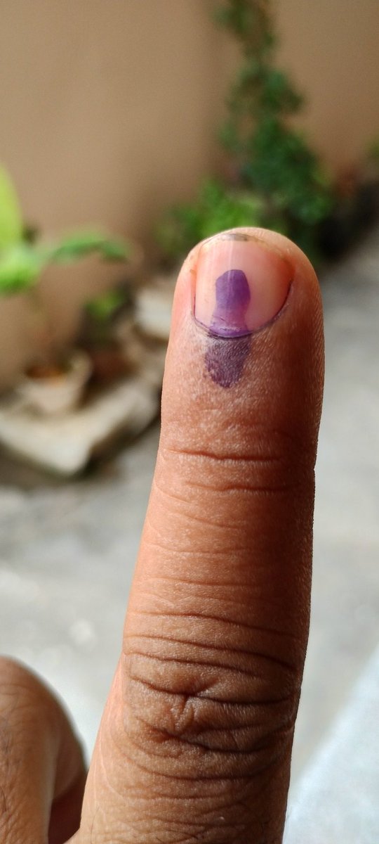 ranjeet1710's tweet image. आज दिनांक 01/06/2024 को लोक सभा वाराणसी क्षेत्र चुनाव में @narendramodi जी को एक बार फिर से प्रधान मंत्री बनाने के लिए वोट किया देशहित राष्ट्रहित वोट डाल कर अनुभव प्राप्त हुआ है🚩
#जय_श्री_राम
#LSelection 
#7th_Phase
#loksabhaelctions 
#varanasi