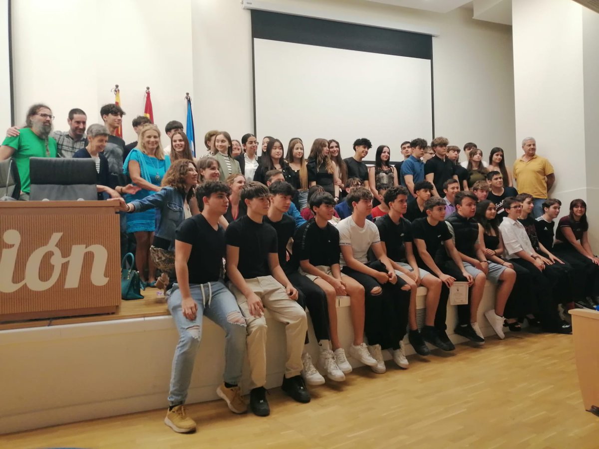 IES El Picarral tweet media