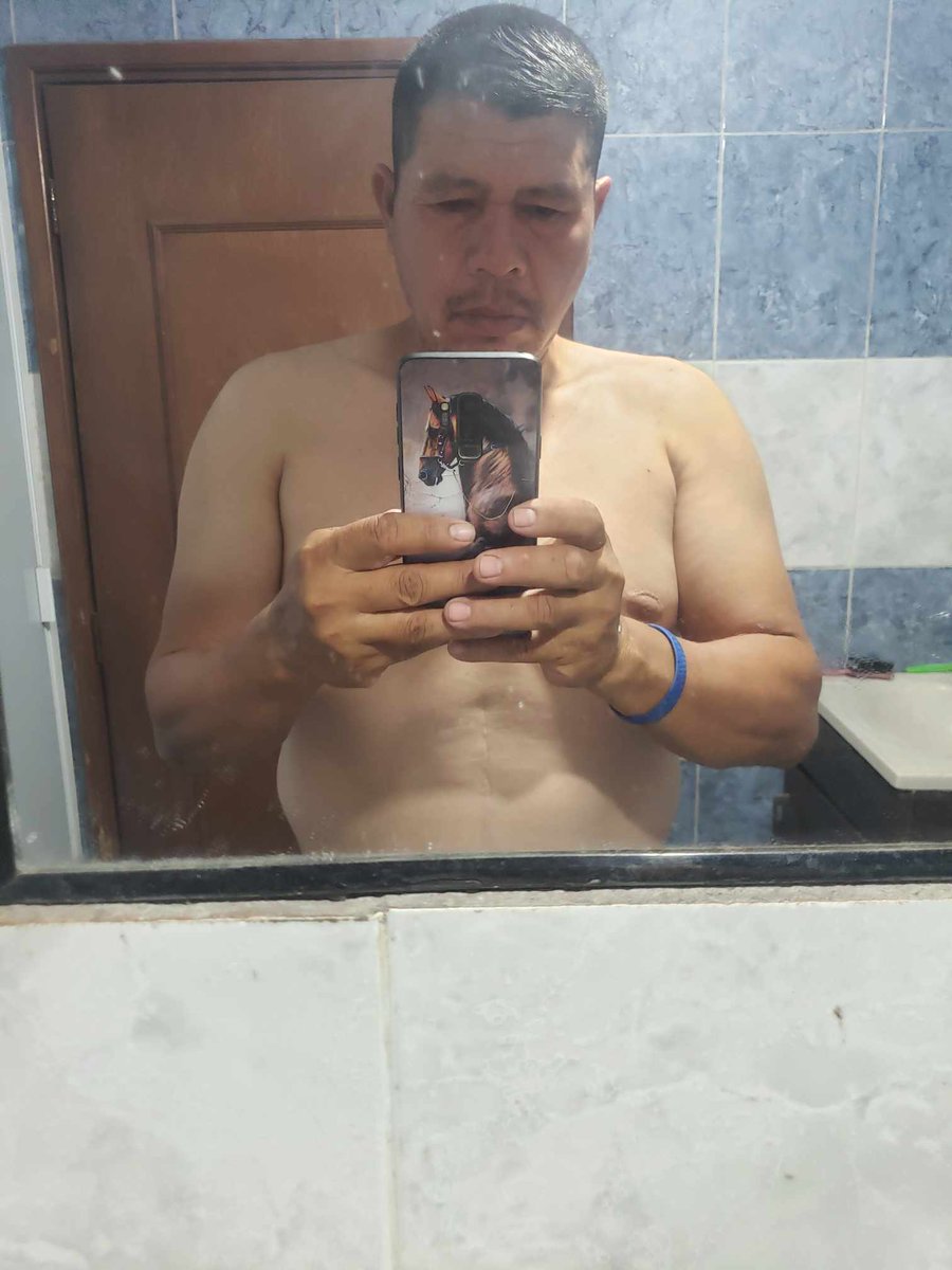 JimenezMal21624's tweet photo. @SoyCazaMaduros Cual quieren ver desnudo https://t.co/omUESjWKub