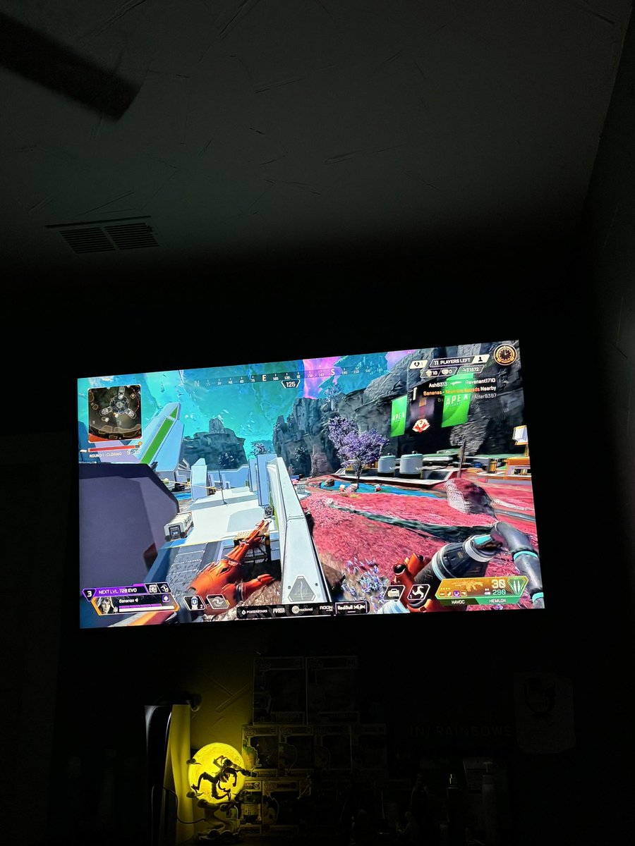 angDluffy's tweet photo. my friday night plansโ๐ผ #toocrazy https://t.co/PShSIzkQnu
