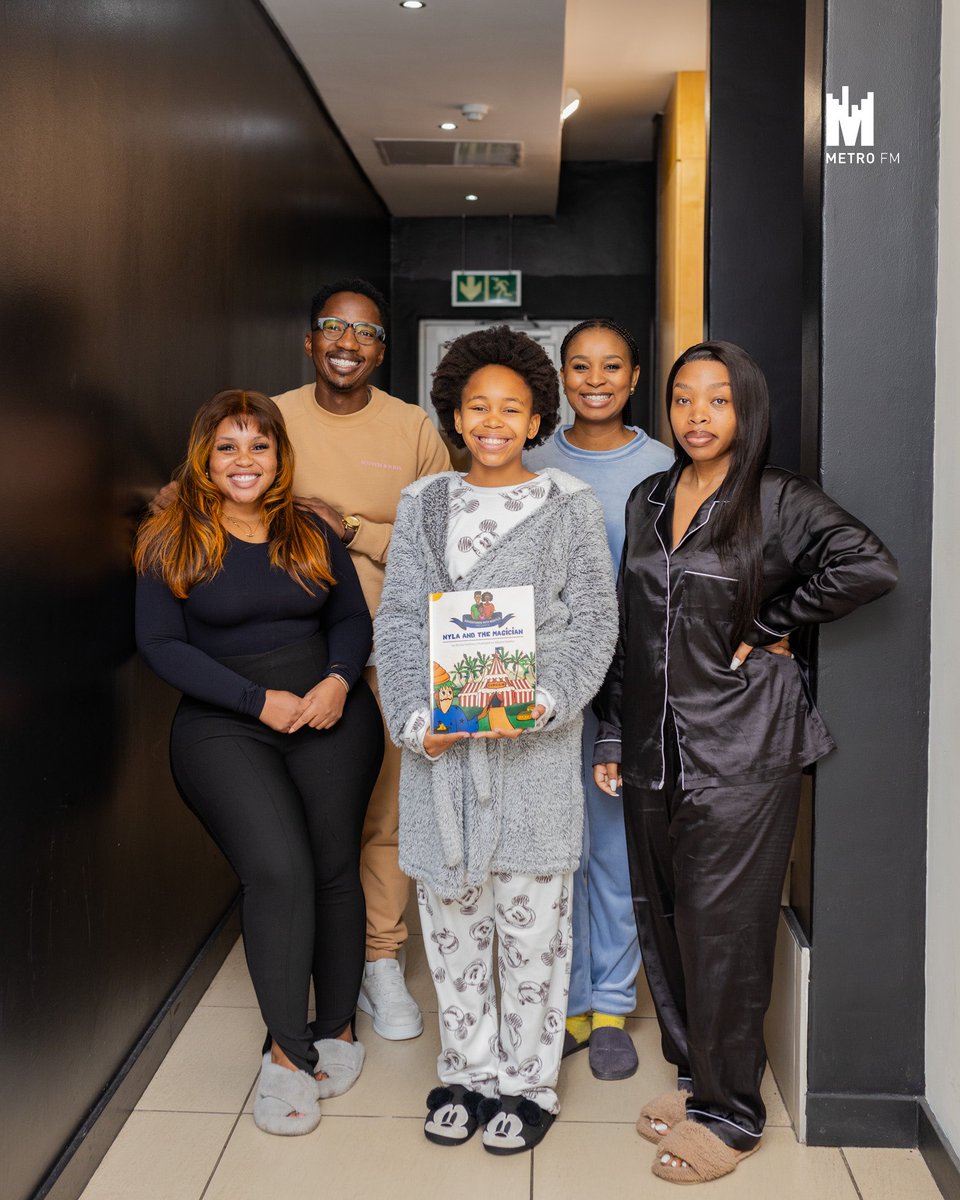 METROFMSA's tweet photo. #WeekendBreakFastSoundsGood
For our readers corner we have Bontle Ndlovu. Child author who wrote Nyla and the Magician

#METROFM https://t.co/dHVdHyel38