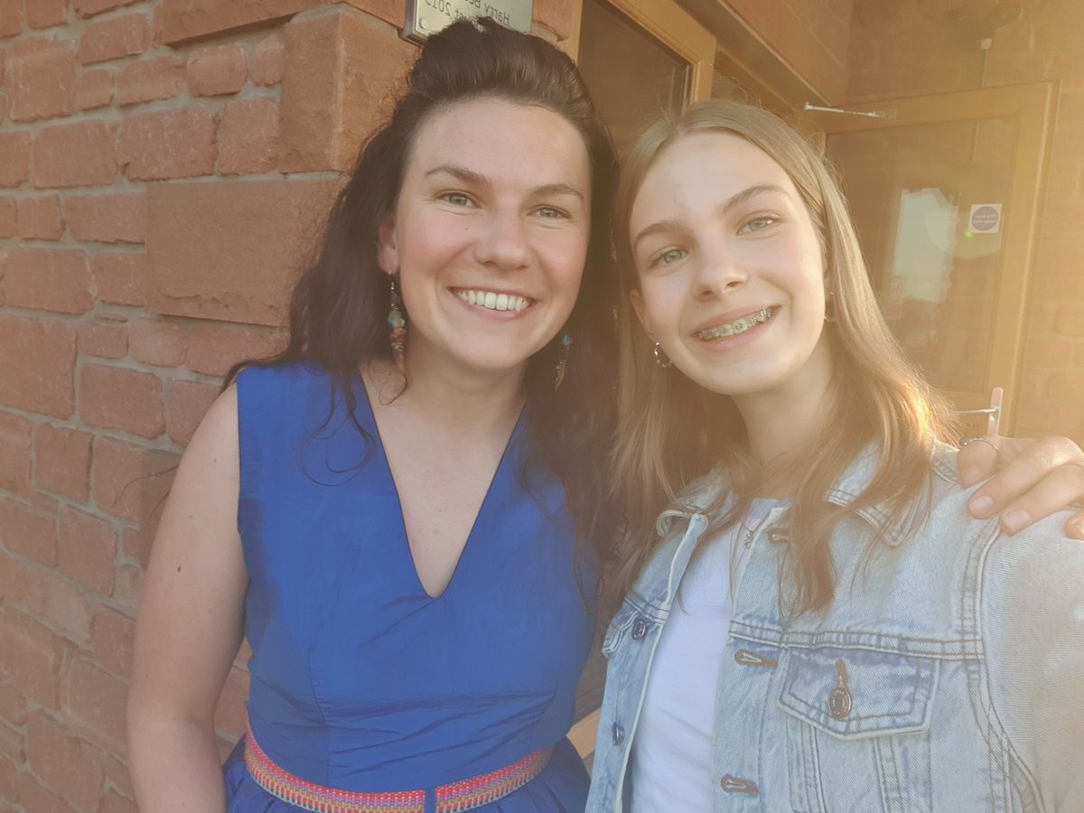 We're enjoying starting the week with our #YoungPromoter Suzanne from #KSGS #KirkbyStephenGrammarSchool #Cumbria Here she is with @ClareSandsCeol after her solo show Saturday evening at #MurtonVillageInstitute Read her first Review ➡️highlightsnorth.co.uk/young-promoter… #workexperience