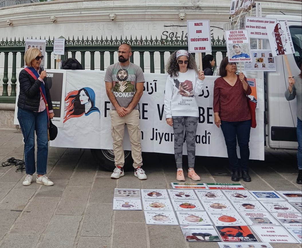 #IranJournée de mobilisation int pour demander #StopExecutions et la libération de @OfficialToomaj et de tous les prisonniers politiques. Espérons que le successeur du #BoucherDeTeheran #Raisi ne sera pas pire que lui🤬 #IRGCterrorists‌ #FemmeVieLiberte @mamadporii