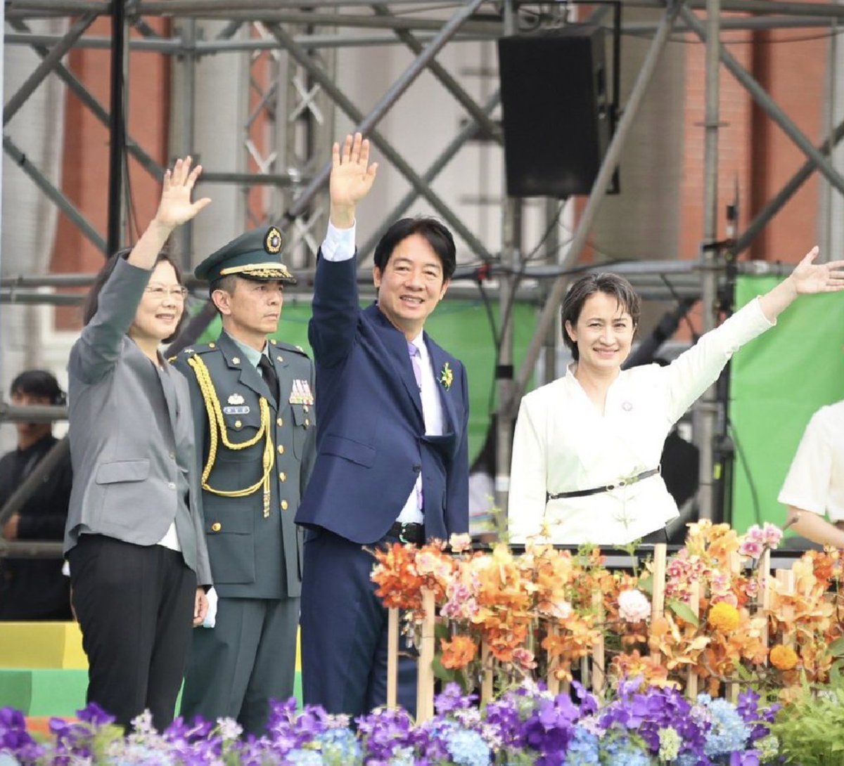 「台湾をよりよく､より明るい未来へと導いてくれると確信しています」との蔡英文前総統のエールに「貴女のリーダーシップと､台湾をよりよい地に導いてくれた事に感謝します｡意志を引き継ぎ､台湾が世界の舞台で更に輝くよう努めていきます」と頼清徳新総統｡東アジアの平和と安定を担う信念の人に期