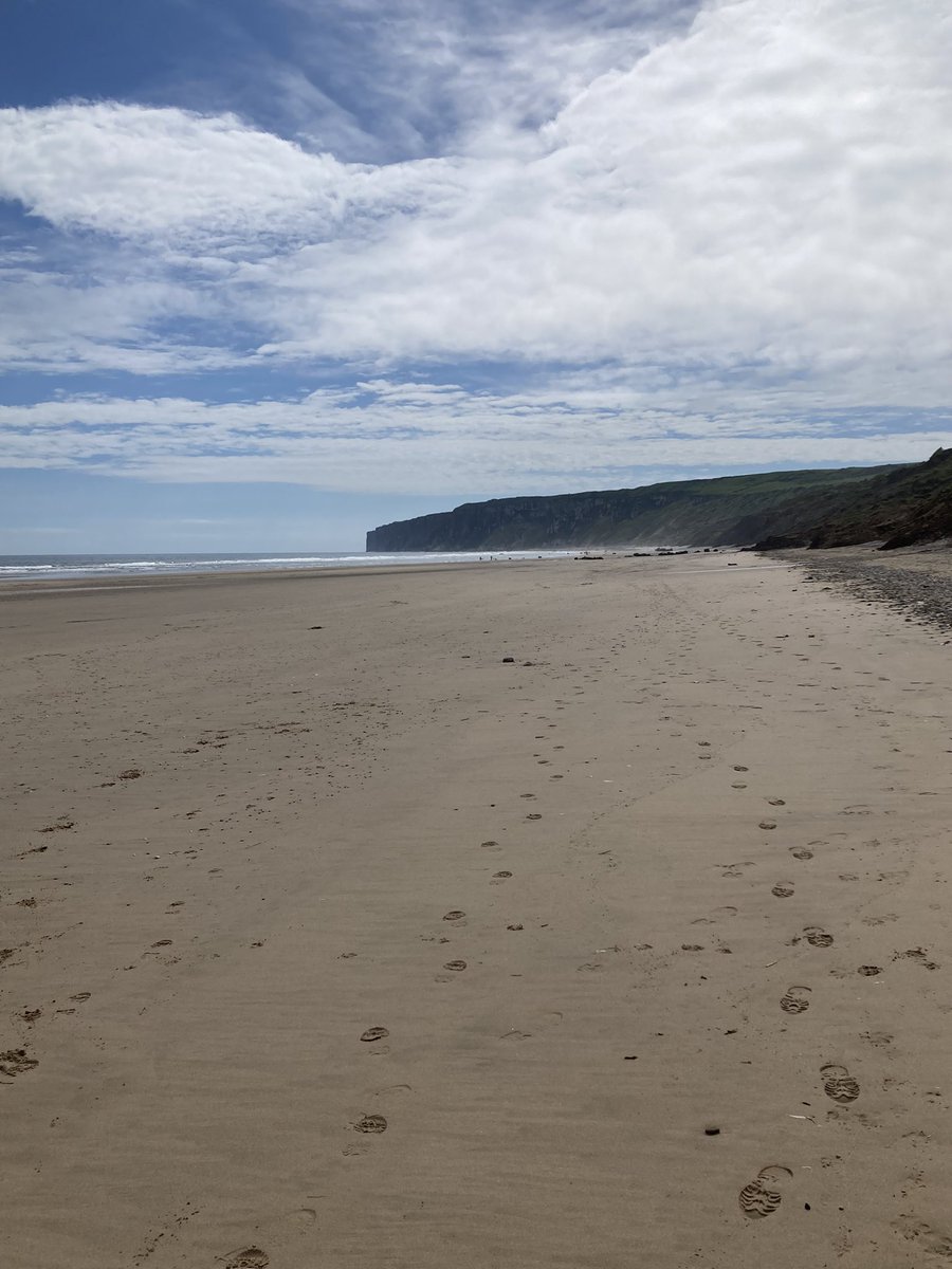 15jjc's tweet photo. Looks like I’ve got Reighton Sands beach to my self. Sure beats being in work. #Yorkshire #WeekOffWork https://t.co/SkFQ8cwF2K