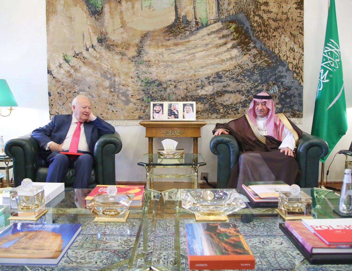 #Riyadh | Vice Minister of Foreign Affairs H.E. @W_Elkhereiji receives Mr. @MiguelMoratinos, High Representative of the United Nations Alliance of Civilizations (#UNAOC) to discuss ways to enhance relations between Saudi Arabia and the @UNAOC in all fields.