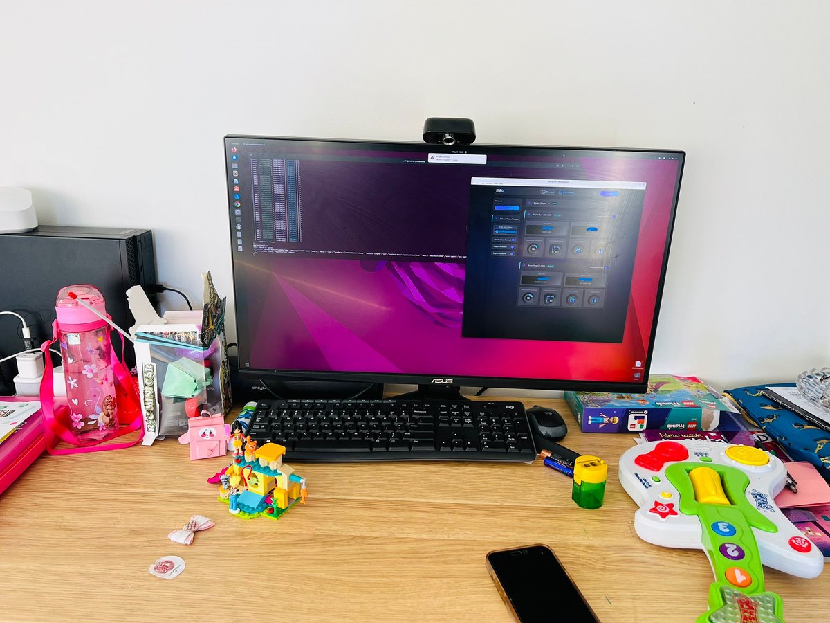 CrypticDimensi1's tweet image. Running #DigitalSpine and #SmartFlow #WorkerNodes has been seamless. They operate so smoothly in the background of my busy life that I sometimes forget they're even there.
Run by #EWX
Powered by $EWT
Secured by $DOT