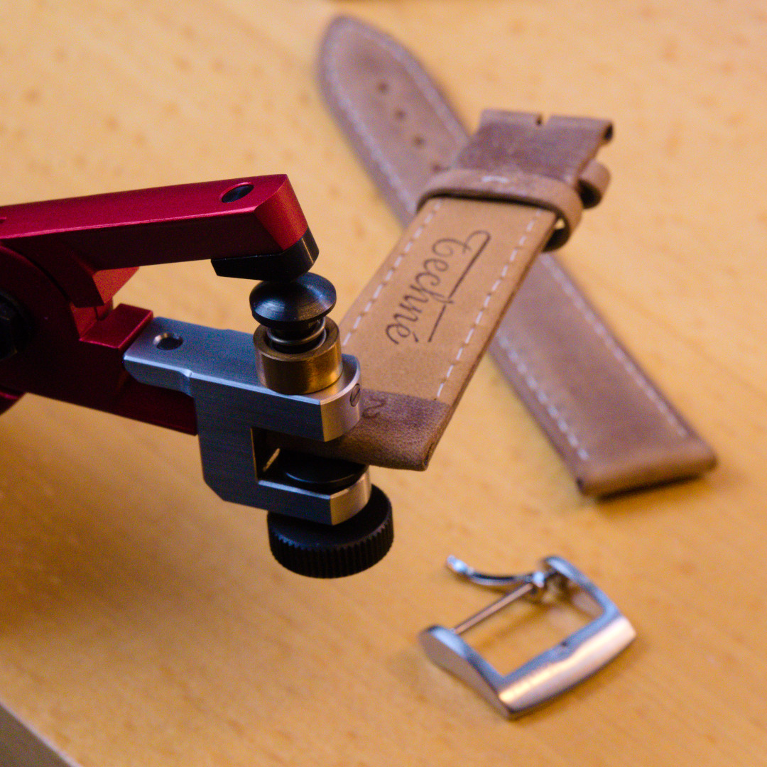 technewatches's tweet photo. Our straps are made with Tuscan calf leather, and we punch them in-house to adapt quick release German made spring bars from Beco Technic, our supplier of choice for watchmaker's tools and consumables. https://t.co/DQYqYRBL0r