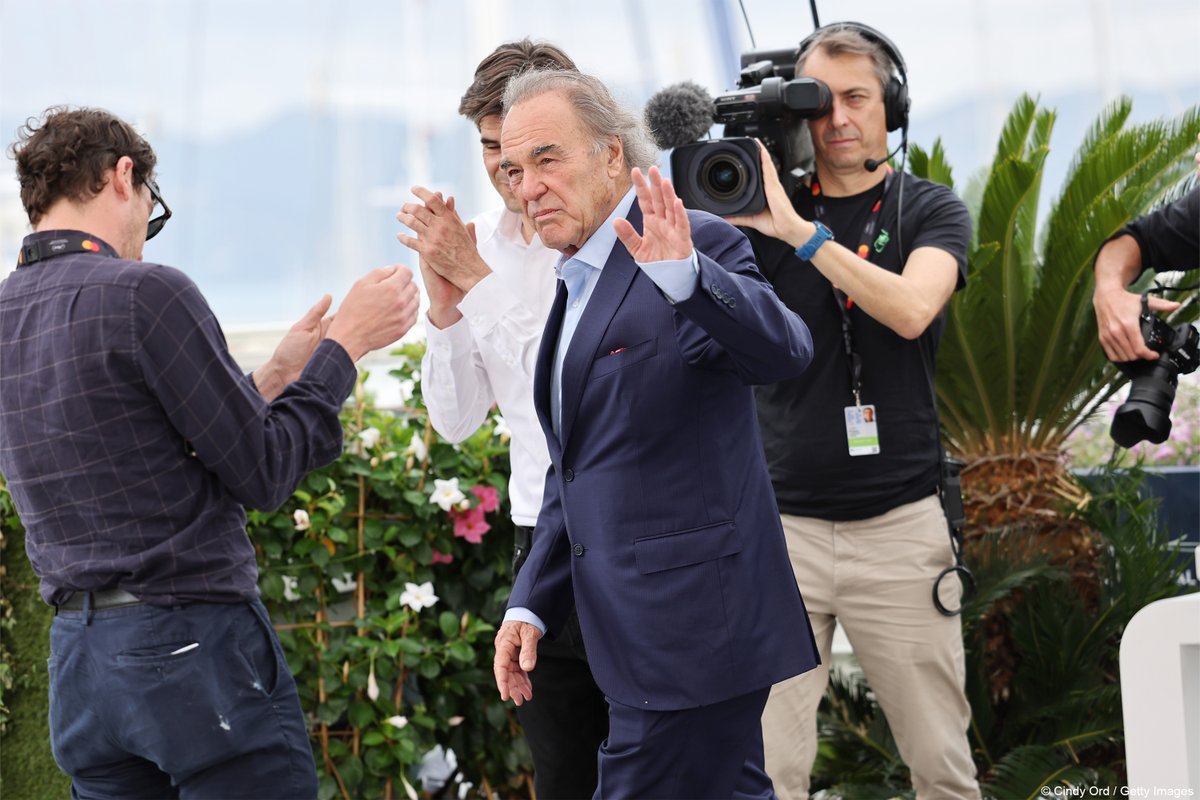 Forceful #Photocall! 📸 #Photocall percutant !
LULA – OLIVER STONE
 
Avec l’équipe du film / With the film crew
 
🔎 Maximilien Arvelaiz, Rob Wilson, Oliver Stone, Fernando Sulichin
 
#Cannes2024 #SéanceSpéciale #SpecialScreening #SélectionOfficielle #OfficialSelection