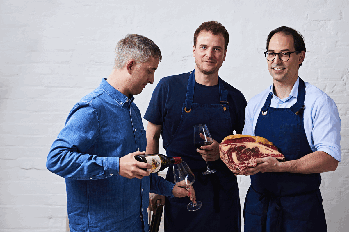 Nemanja Borjanović and William Sheard, the team behind Txuleta, are opening a Basque steak restaurant next month in the City of London. Richard Foster (ex-Chiltern Firehouse) will lead the kitchen at Ibai, at 90 Bartholomew Close. ibai.london