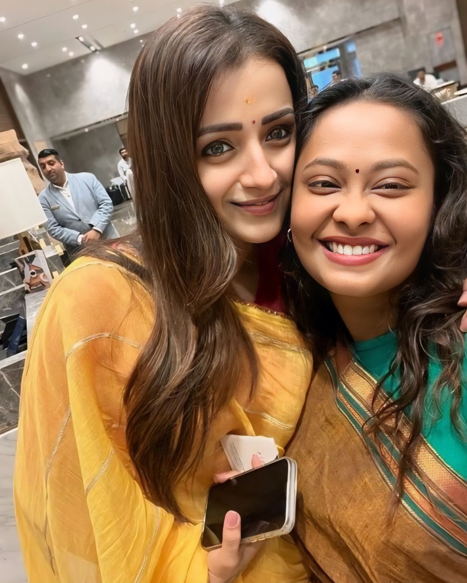 GOA2cfMbAAAm-V_?format=jpg&name=large