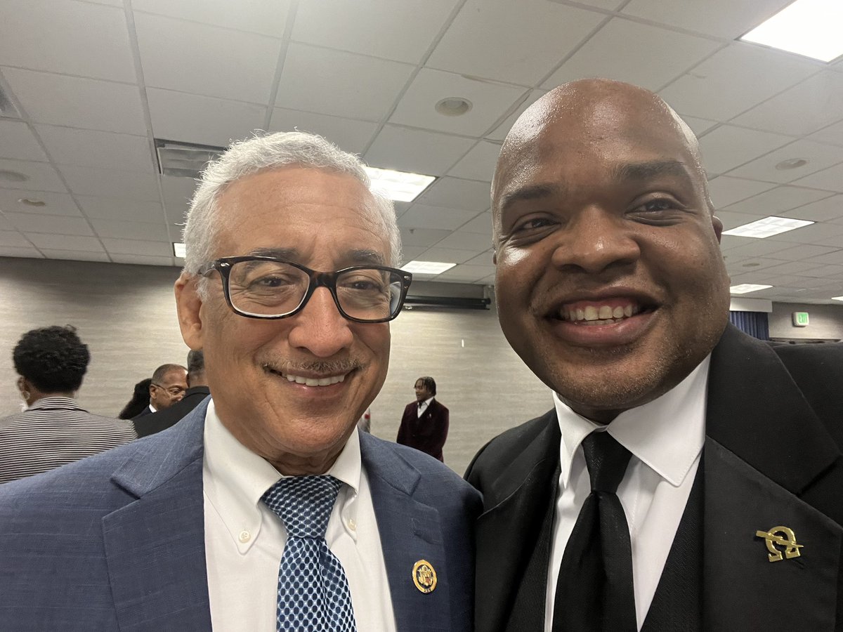 RexFlynnEsq's tweet image. This weekend I was installed as the 39th President of the @ODBABarVa by the Chief Justice of the Va Supreme Court, Hon. S. Bernard Goodwyn. It’s still sinking in! Special thanks to our invited guests @BobbyScott @AaronRouseVA @AWGNorfolk @MikeFeggans and all who joined us! ✊🏾⚖️❤️