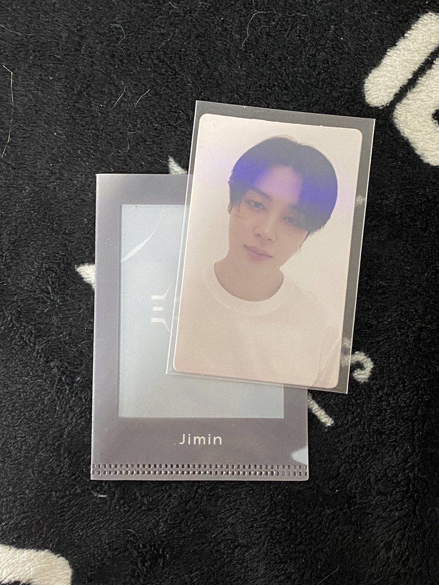 eighthtrackk's tweet photo. #8thtrack_BTSonhands 

face weverse album 
• ₱600
face pob 
• ₱350
• dop with dp / payo (prio)

# wts lfb bts merch jimin global pob l-holder https://t.co/t03siV6LAl