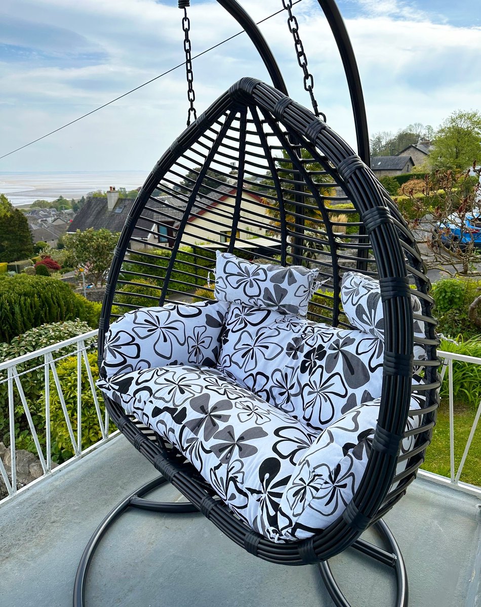 We're having some lovely weather in Grange-over-Sands at the moment due to our microclimate! 🇬🇧 Imagine relaxing on the balcony with your loved one in our double swing chair overlooking Morecambe Bay! linktr.ee/craggview #grangeoversands #perfectview #interiordesigned #vrbo