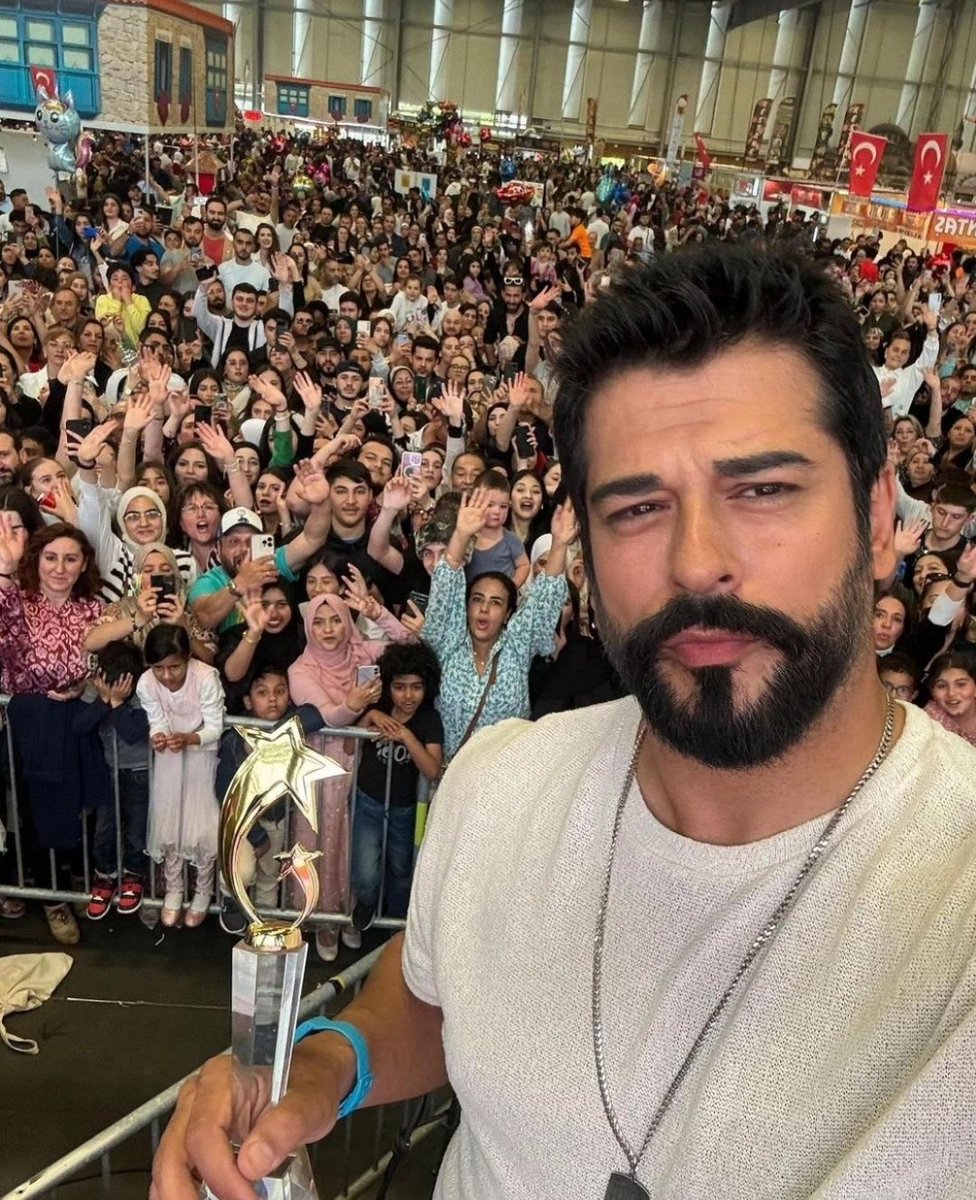 Kral yakışır...💥💫💫 #buraközçivit @burakozcivit