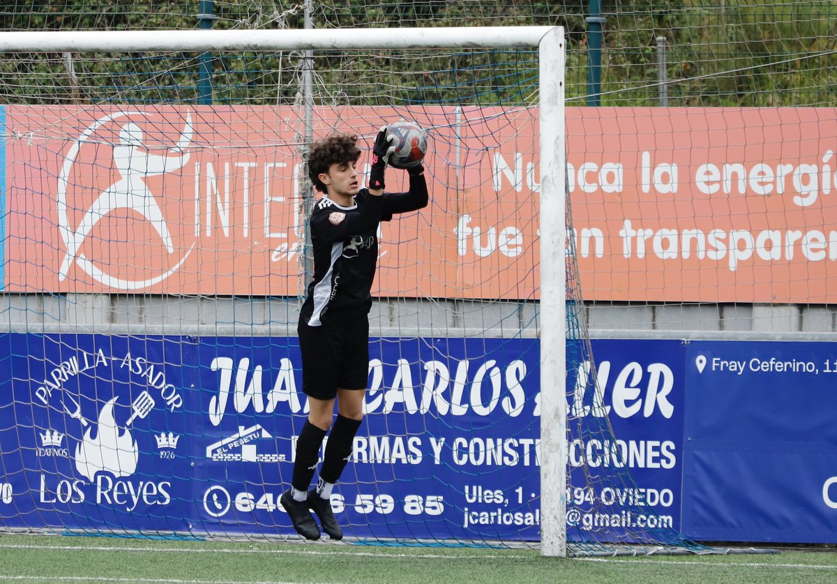 HISTORIA‼️ El Juvenil B de Álex González, aseguró ayer, la 4ª posición en Liga Nacional a falta de una jornada. Enhorabuena a cuerpo técnico y jugadores. #VamosLNCova💪🏻🔥 #TrabajandoX1Sueño