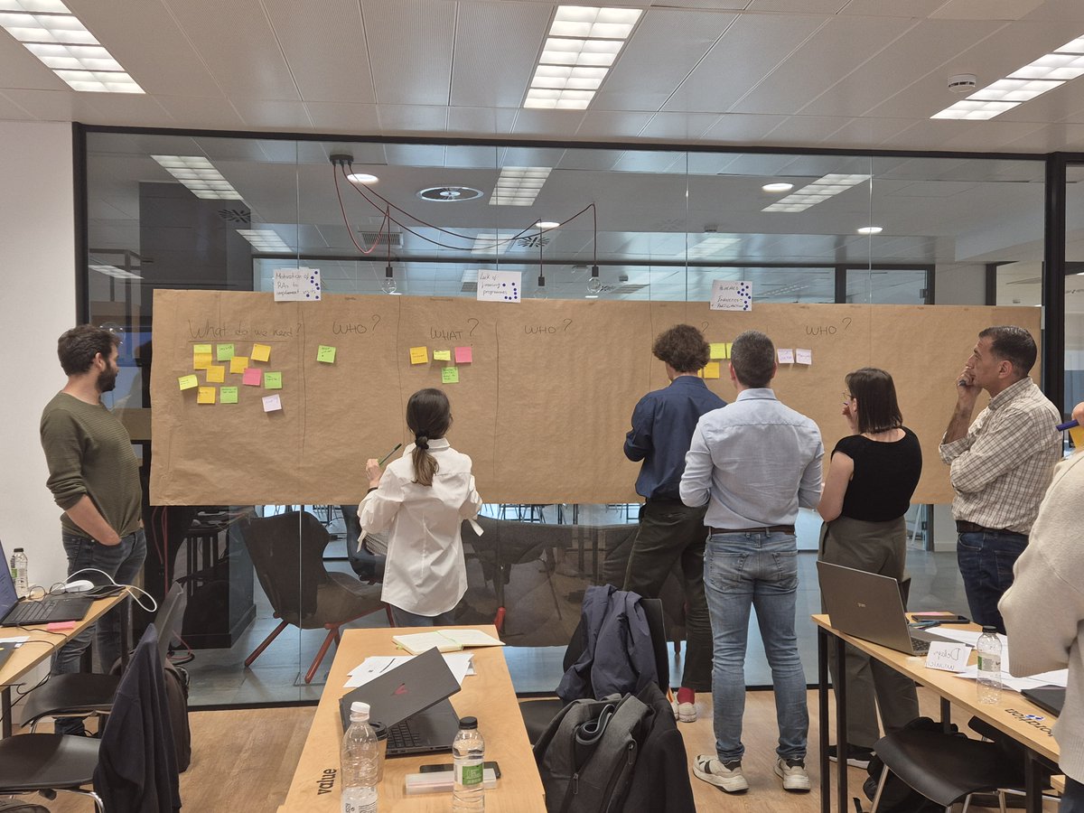 reverter_hub's tweet image. ✨ On May 15th and 16th, our team gathered in Barcelona for a productive consortium meeting. Thanks to @BeLINKbcn organizing! 🌍🏠 Learn more bit.ly/3K4XjK9