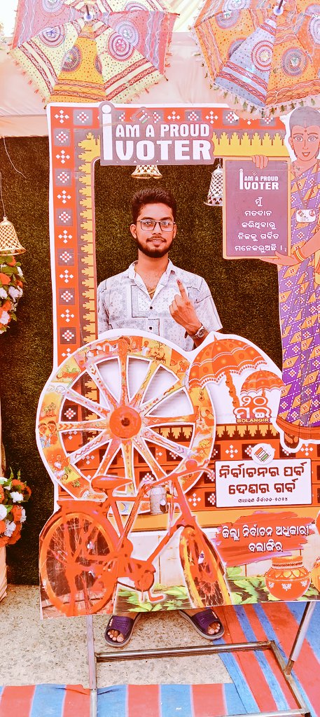 Prajwal___24's tweet image. Let's shape the future of our national by giving vote #onevote #myright #vote #election