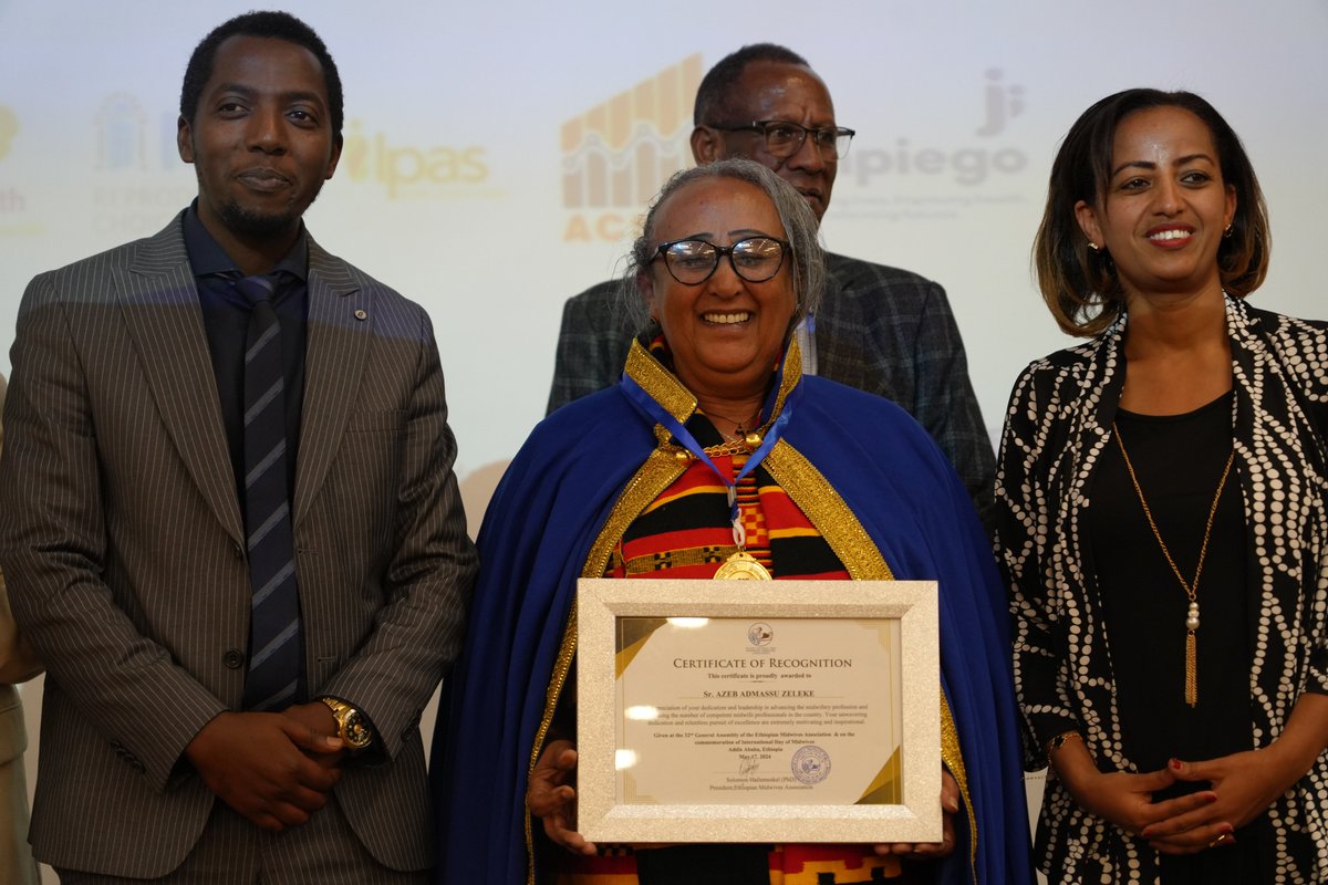 👩‍⚕️#DayOfTheMidwife celebrations by @emwaethiopia highlighted the vital role of midwives in climate action. Midwives are champions of eco-friendly practices & sustainable healthcare. 🌿👶 Read more: unf.pa/4bEZGPi