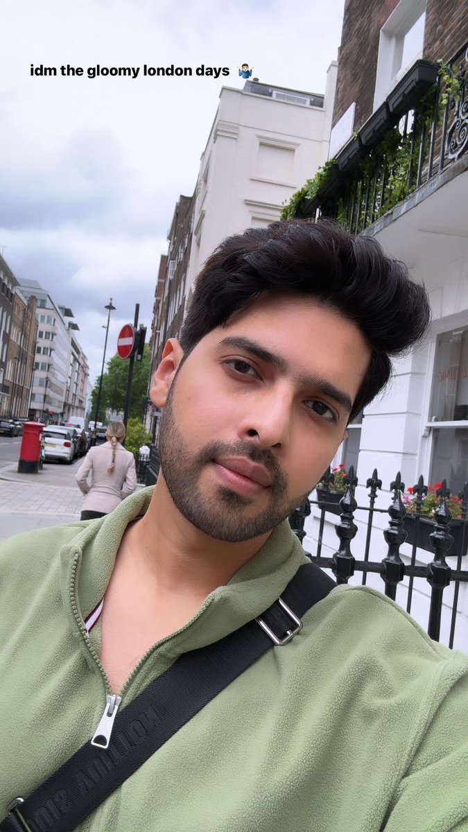 You're My Love❤️
  #Armaan #ArmaanMyLove #ArmaanMalikLive #MyWorld #MyStar✨️
#TravelVibe #TravelDiaries #London
#ArmaanForever💗