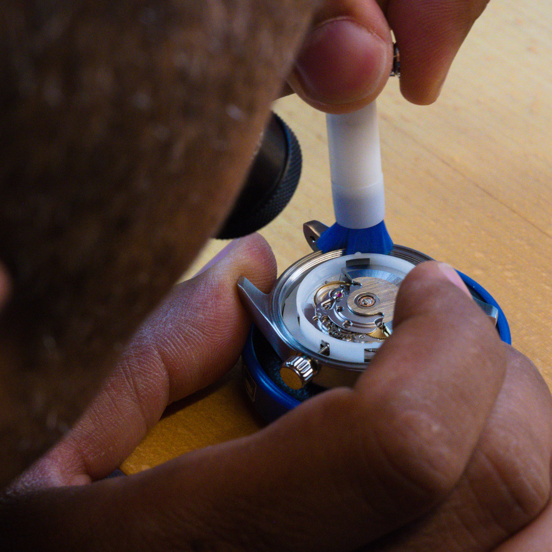 On a bright sunny day, you might have noticed how much dust flies around indoors. We go through an extensive process that involves a hand held air blower, a watchmaker's vacuum brush and all purpose watchmaker's Rodico paste. Find out more at wdsh.rs/field