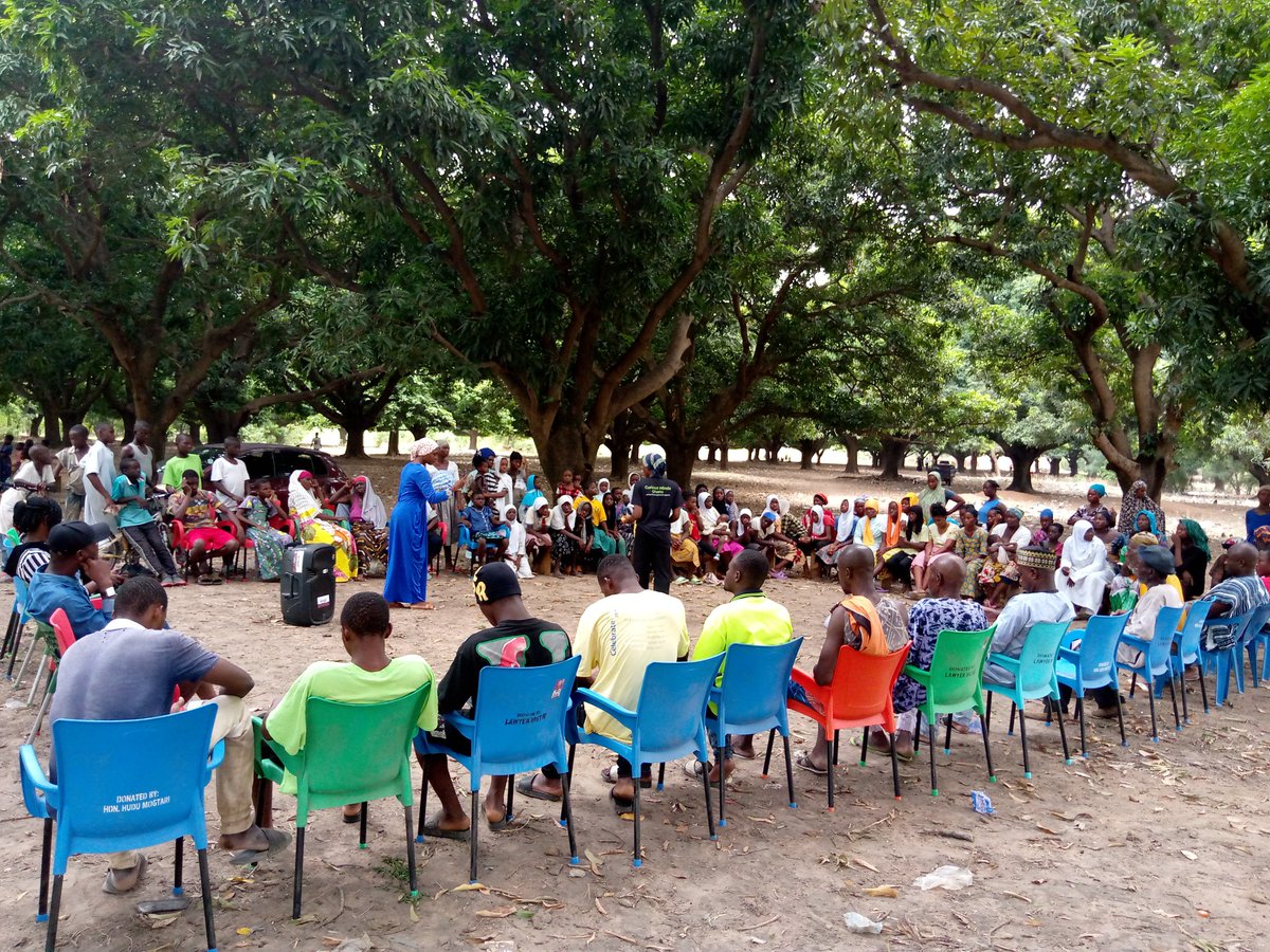 AminuIbrahim_AI's tweet photo. Last weekend, we, @cmghana (WaChapter), held a talk at Chegli, Wa Municipal – to promote #ASRH rights &amp; education. It was insightful as parents &amp; young people engaged in honest conversations about the subject and each pledged to playing their part.
#CuriousMinds
#WaChapter
#SDGs https://t.co/sewwFY2FWW