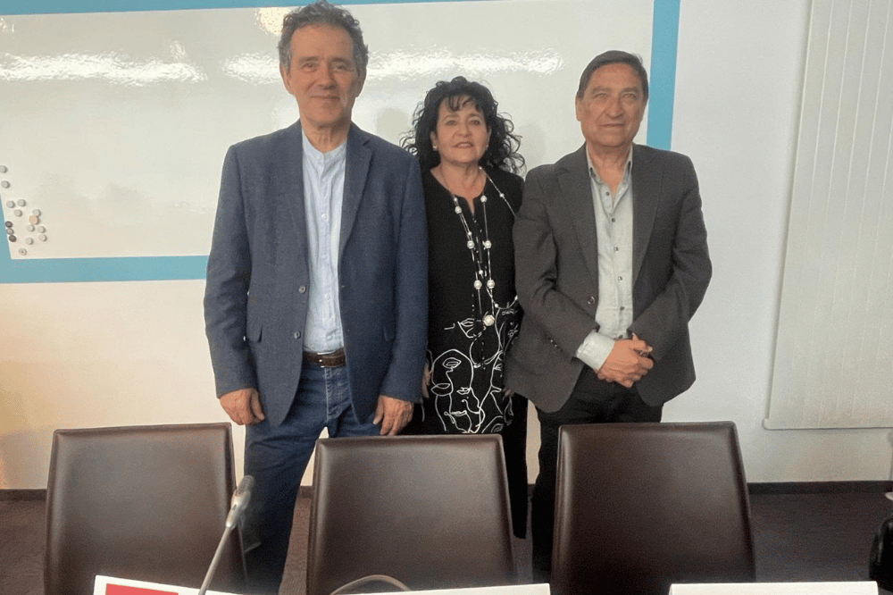OMC_Esp's tweet photo. España 🇪🇸 traslada los problemas de demografía médica, guardias, listas de espera y las estrategias de salud mental en la Asamblea conjunta de médicos de hospitales y del sindicato europeo

@aemheurope #FEMS 

https://t.co/eobStvTmYF https://t.co/9urQutBMFn