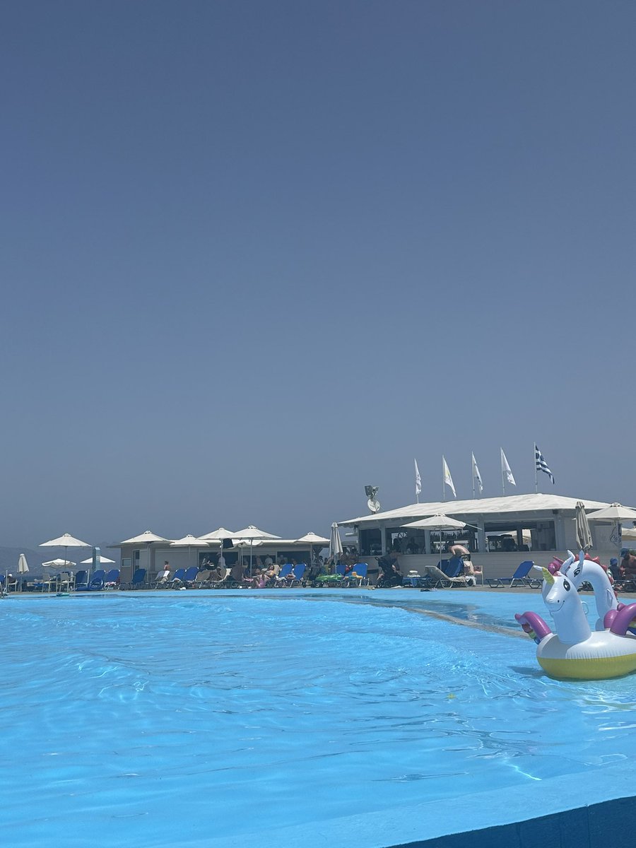 Cidercol's tweet image. My have to take the unicorn to the bar for another in a minute. Had worse Mondays to be fair