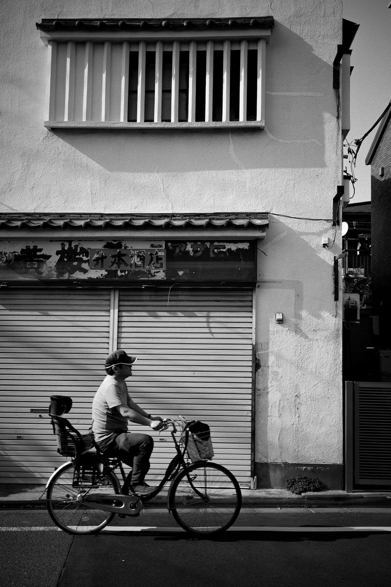 Str8Outta960's tweet photo. RICOH GR IIIx

#gr3x #griiix #grsnaps #ricohgr #grist #shootgr #streetphotography #streetsnap #monochrome #bnwphotography #モノクロ #白黒写真 #スナップ写真 #ストリート写真 #yousawscenes #キリトリセカイ #写真好きな人と繋がりたい #石神井 https://t.co/YVyWBmjSsd