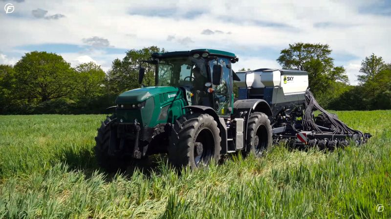 Seederal, le (gros) tracteur électrique 🇫🇷 qui monte en charge
La start-up bretonne annonce pour 2025 le lancement d’un🚜 100%🔌de 160 ch autonome 8 à 12🕗 et rechargeable en 2🕑, moins cher à l’usage qu’un équivalent thermique.
➡️urlz.fr/qJME
#seederal #tracteur