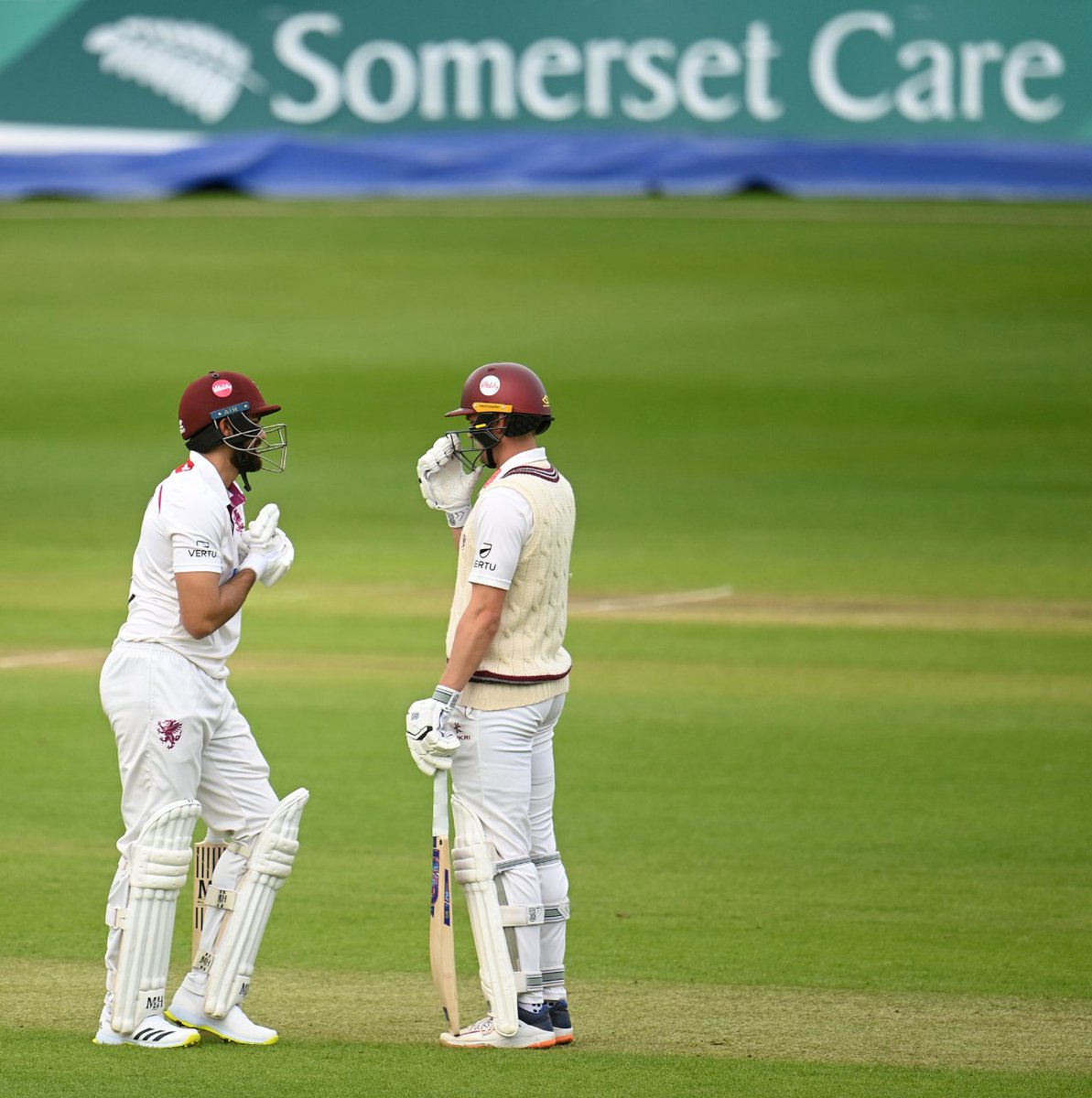 🏏We are proud sponsors of the @SomersetCCC this season 🏏 It was great to see our pitch side board in this shot of Andy Umeed and Tom Lammonby batting at the recent County Championship match against Essex. #WeAreSomerset #SOMvESS