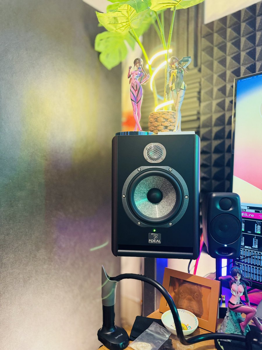 Focal Solo6beペア(2台
22年新品購入🥰
わたくすのHOMEStudioのみ使用(もちろん禁煙環境🚬🈲)
お譲りいたします🫡
欲しい方がおりましたらDM下さいませ(⁎ᴗ͈ˬᴗ͈⁎)