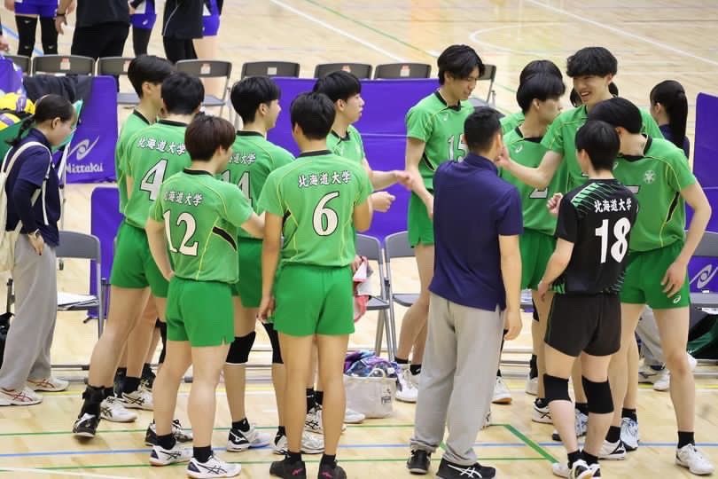humvbc's tweet photo. 【試合結果】

5/19(日) vs北海学園大学　
@北海道教育大学岩見沢校

1セット　25-13
2セット　25-21
3セット　25-15

春リーグ最終戦はしっかりと勝ち切ることができました！応援してくれた方々ありがとうございました！ https://t.co/hG8nIuxyPs