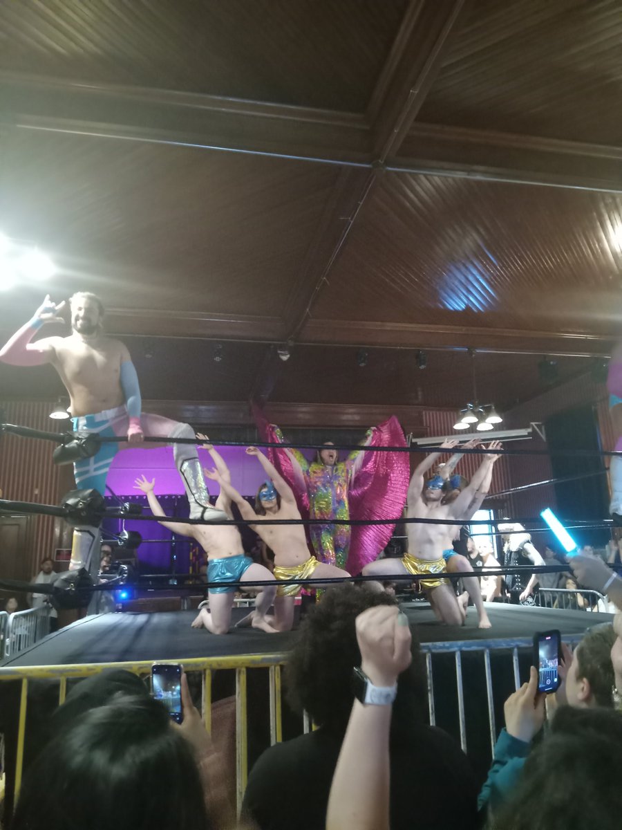 Space Pope Taylor tweet media