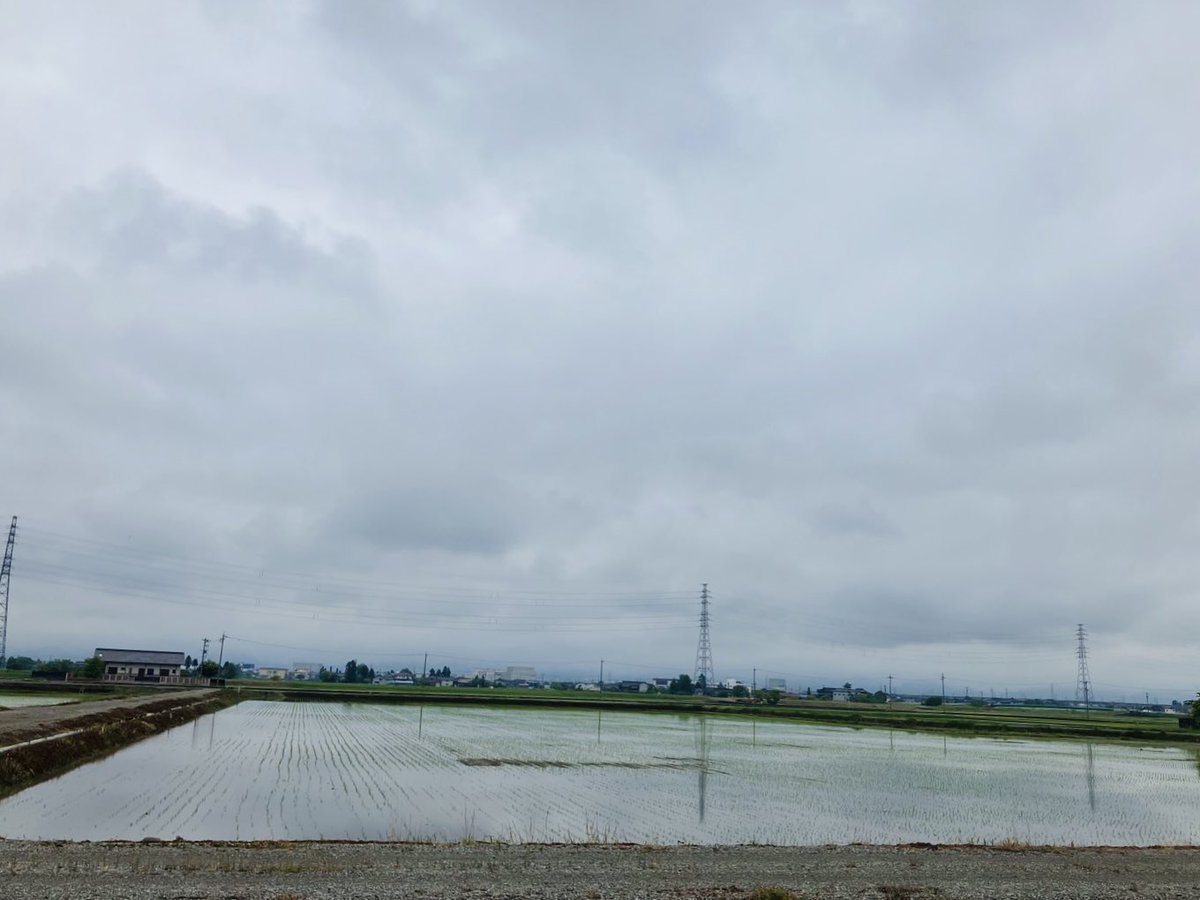 おはメン🦸‍♂️🦸‍♂️
#富山市 は曇りのち晴れ🌤️

#立山連峰 は朝方この時期雲で見えないこと
が多いです😱

週初め頑張りましょう🙌

#イマソラ
#HERO 

#普通の富山
#企業公式つぶやき部 
#企業公式が毎朝地元の天気を言い合う
#企業公式春のフォロー祭り
#企業公式相互フォロー