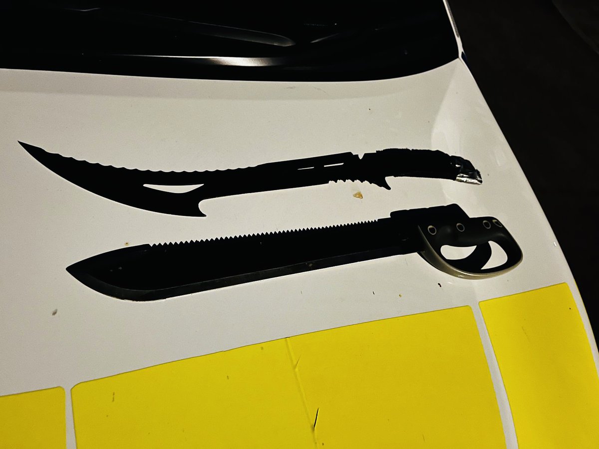 2 in custody for possession of weapons after a report of threats being made, #ARV officers then saw a moped make off from the scene and the Police drone followed it to an address where 2 occupants were arrested and these weapons seized! #OpSceptre #OffTheStreets