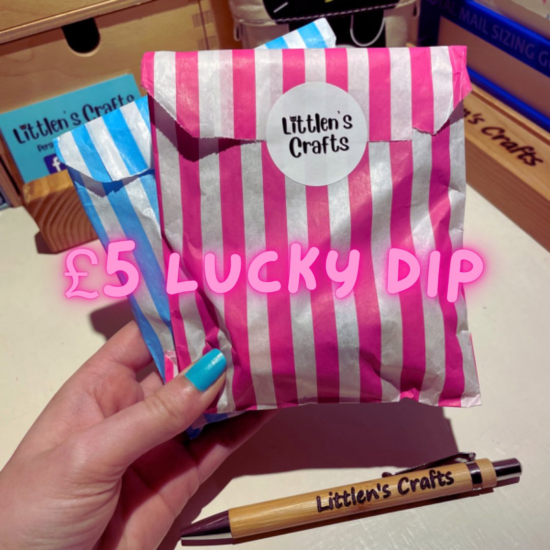 Limited amount of lucky dip bags left in stock over on my Etsy & SumUp shops 💌

littlenscrafts.etsy.com
littlens-crafts.sumupstore.com
#EarlyBiz #EtsyUK #EcoFriendly #TheCraftersUK #UKMakers #CraftBizParty