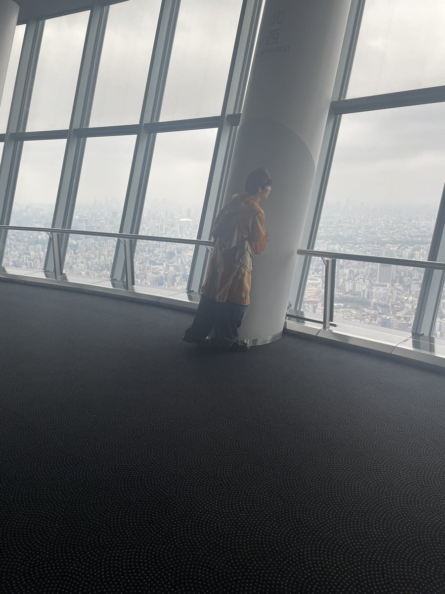 HaruCalendar's tweet photo. #月刊ザテレビジョン 7月号
5月23日発売🍋
（地域により遅れます）

悠くんが行きたいと言っていた場所へ。

スタッフ陣が「わぁ‼️」とテンション上がる中、振り返ると…

「え…」（全スタッフの声）

#柏木悠
#はるのれんさい

#東京スカイツリー
#行きたいと言ったよね？

#言ったよね？ https://t.co/vo3N6oFfBP