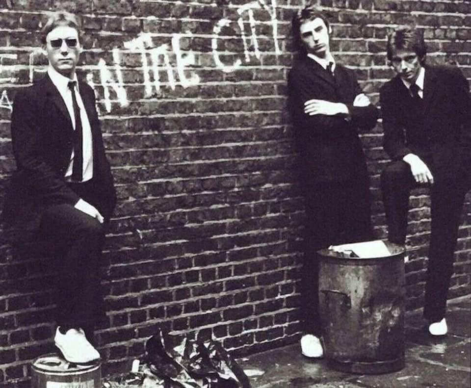 'I wanna tell you about the young ideas....' #TheJam first single 'In the City', peaked at No. 40 in the UK charts. One of their 18 top 40 hits including four UK No. 1s. #PaulWeller #mods #newwave #70sMusic @LongLiveTheJam