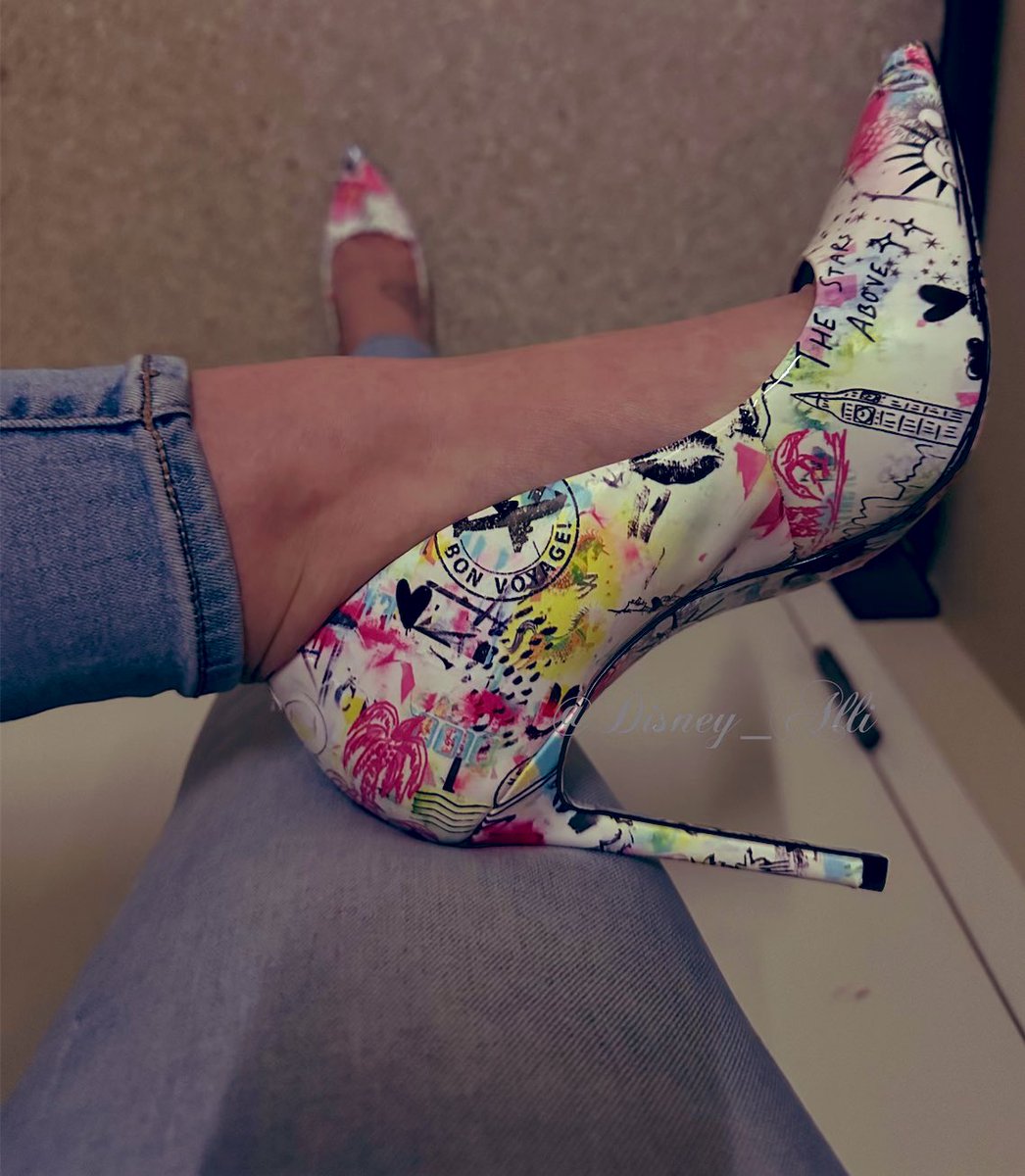 Love my @ALDO_Shoes Stessy #shoes #shoefie #shoestagram #shoesoftheday #sotd #outfitoftheday #ootd #highheeledshoes #pumps #highheellife #highheellover #highheeladdict #shoelover #shoefreak #shoeporn #shoewhore #shoeaddict #shoeaholic #shoeaddiction #heelsporn #heels #showoff