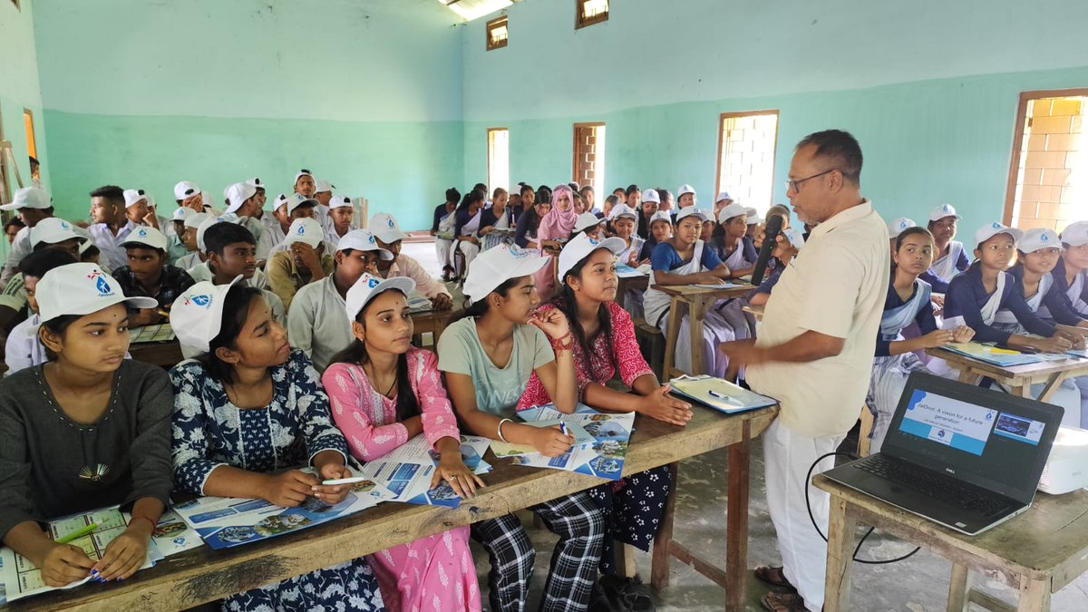 Nurturing the young minds of Barpeta!

On 17th May, 2024, the Jalshala Phase II program for batch 2 was conducted at Byaskuchi High School under Chenga Block in Barpeta District.

#Jalshala #JJMAssam #JalJeevanMission #HarGharJal #assam